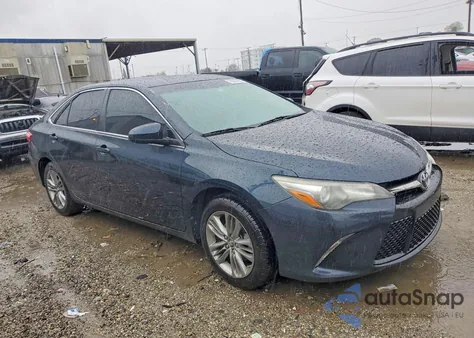 2016 Toyota Camry Le z USA, uszkodzony, nr VIN 4T1BF1FK5GU258406